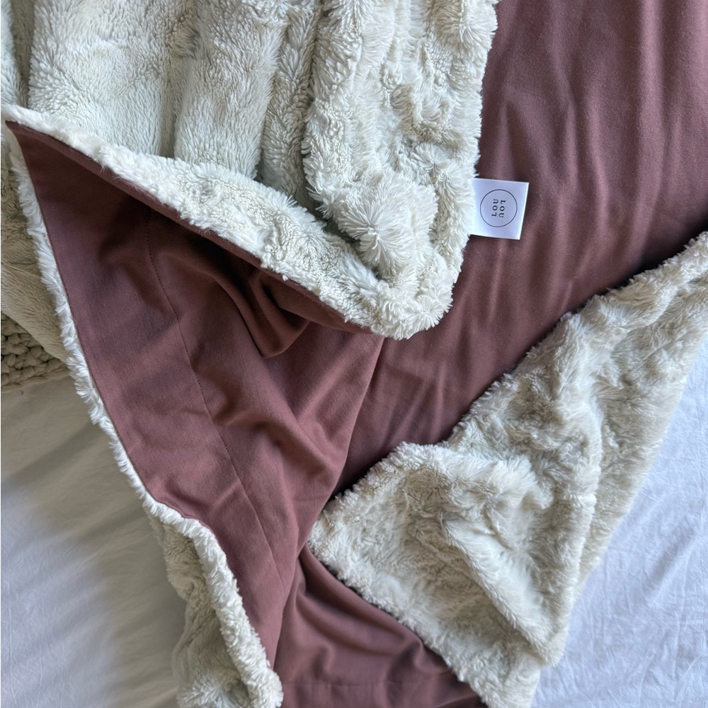 Lou Lou & Company Cozy Blanket